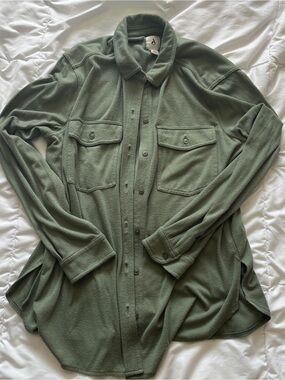 Amazon Women's Olive Green Lightweight Fleece Shirt Flannel